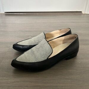 Vintage Y2K BCBG Black and White Flats with Textured Pattern Toe Detail